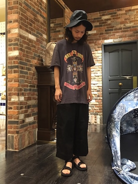 「KIJIMA TAKAYUKI」｜「アイテム（チノパンツ）」を使った、窪田 孝之さん（メンズ・170cm）の夏コーディネート