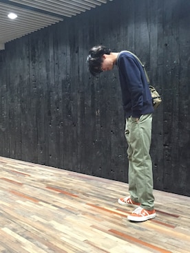 「アイテム（メッセンジャーバッグ、グリーン系）」を使った、romeo_lawさん（メンズ・180cm）の春コーディネート