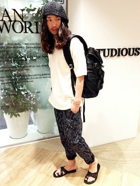 「STUDIOUS（ステュディオス）のアイテム（サンダル）」を使った、糸魚川さん（メンズ・180cm）の夏コーディネート