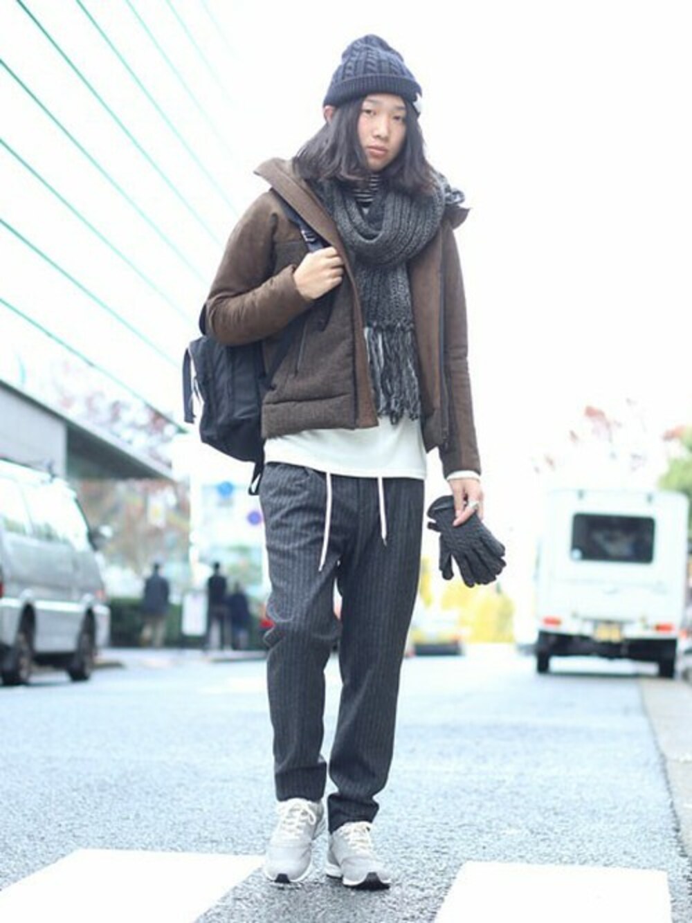 「ダウン、ato、STUDIOUS、STUDIOUS SELECT(STUDIOUS SELECT)、foot the coacher、LORINZA、Soloist」｜「atoの【ato】シンサレートブルゾン（ブルゾン、ブラウン系）」を使った、糸魚川さん（メンズ・180cm）の冬コーディネートの1枚目の写真