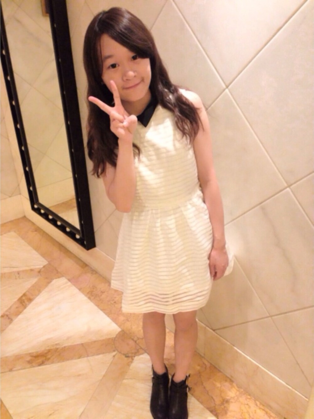 「白色洋裝」｜「PAZZOのアイテム（ワンピース、ホワイト系）」を使った、Zoeyさん（レディース・158cm）の夏コーディネートの1枚目の写真