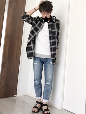 「AZUL by moussy（アズールバイマウジー）のアイテム（サンダル）」を使った、A☆Gさん（メンズ・176cm）の春コーディネート