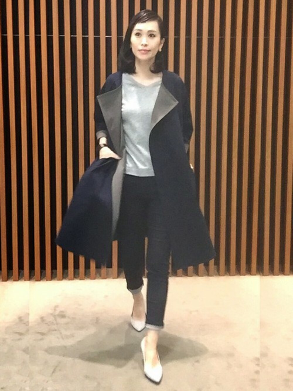 「コート、パンツ、パンプス、リバーシブル、ストレッチパンツ、ポインテッドトゥ」｜「UNTITLEDのベルト付きリバーシブルコート（その他アウター、グリーン系）」を使った、UNTITLEDさん（レディース・169cm）の春コーディネートの1枚目の写真