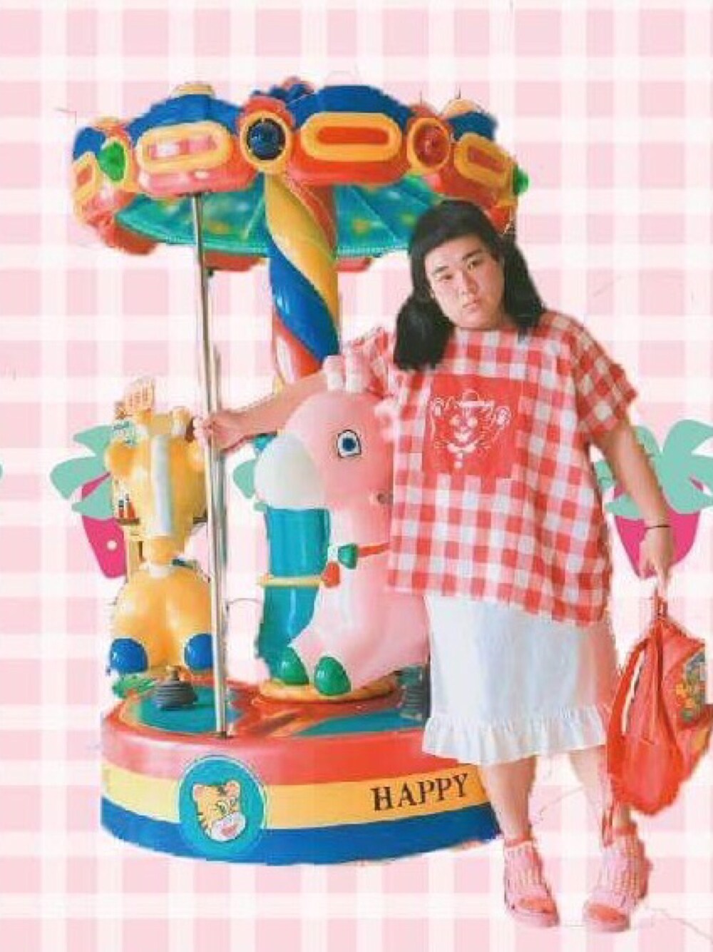 「plusgirl、ootd」｜「Boom Boom Kidzのアイテム（Tシャツ/カットソー、レッド系）」を使った、Lilyco Pinkさん（キッズ・163cm）の秋コーディネートの1枚目の写真