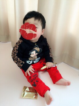 「アイテム（デニムパンツ、レッド系）」を使った、Tama_sさん（キッズ・80cm）の冬コーディネート