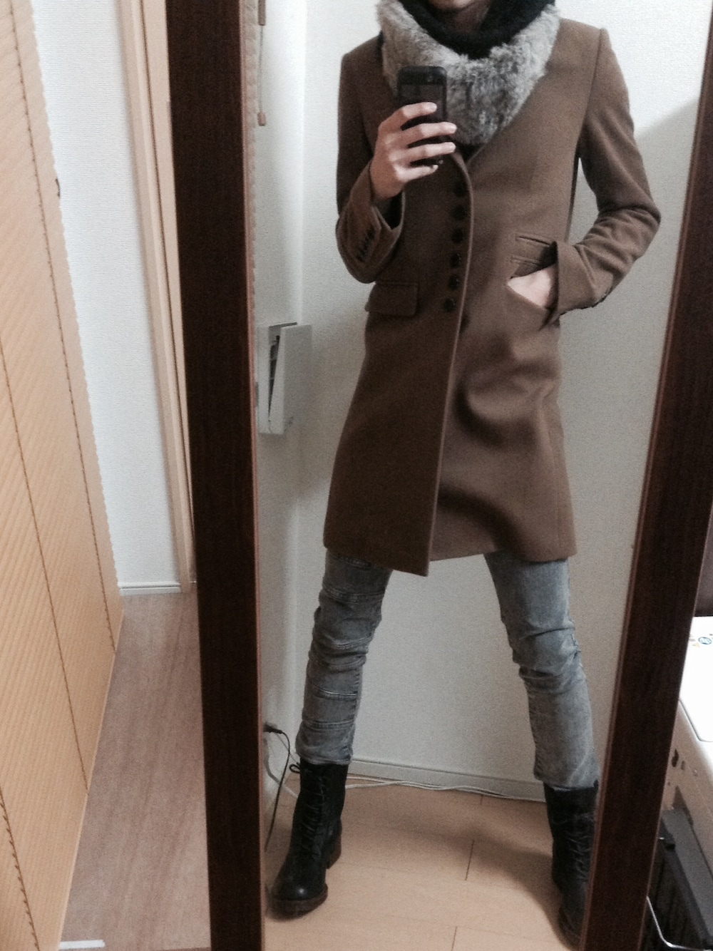 「SHAREEFのCHESTER COAT　■（その他アウター、イエロー系）」を使った、tkさん（メンズ・174cm）の春コーディネートの1枚目の写真