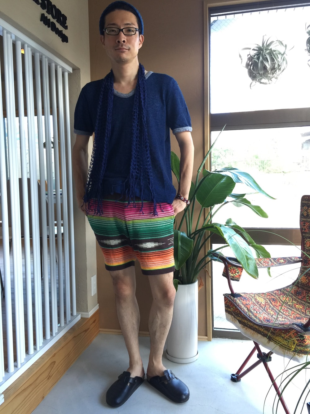 「夏、シンプル、シンプルコーデ、ショーツ、ハーフパンツ」｜「SALTWATER COWBOYのアイテム（その他パンツ、ブラウン系）」を使った、白川透さん（メンズ・175cm）の夏コーディネートの1枚目の写真