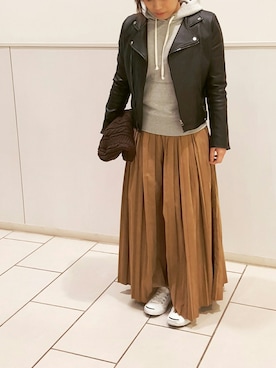 「SPINNS（スピンズ）のアイテム（ライダースジャケット、ブラック系）」を使った、MAYUMI YOKOTAさん（レディース・160cm）の冬コーディネート