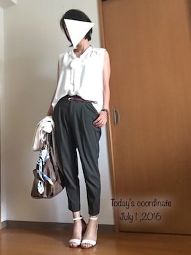 「カーキ×ホワイト」｜「アイテム（その他アウター）」を使った、kiimaさん（レディース・168cm）の夏コーディネート