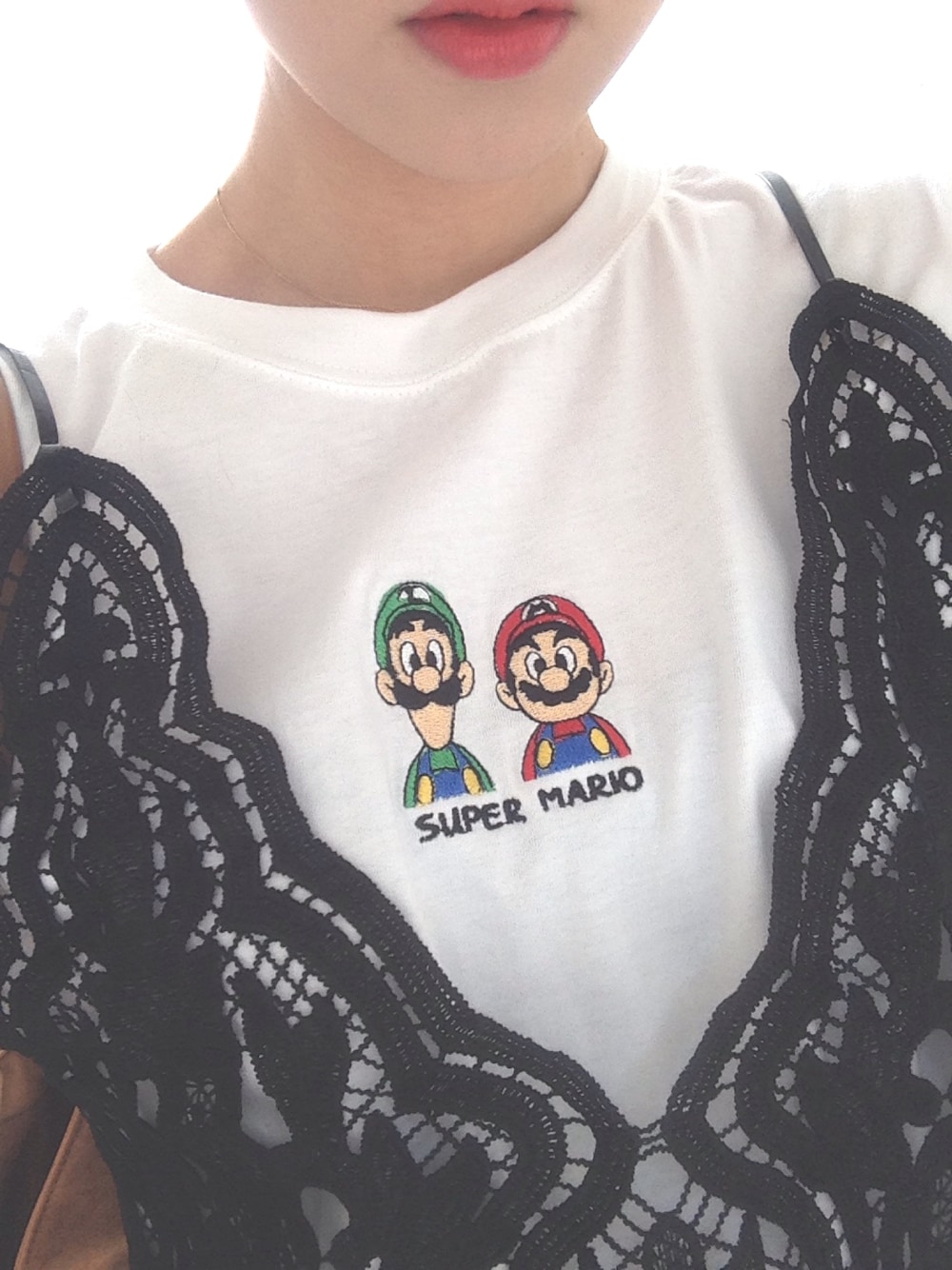 「カジュアル、キャラクター、スーパーマリオ、シシュウ、ワンポイント、レース」｜「Roseriのアイテム（Tシャツ/カットソー、ホワイト系）」を使った、 は  なさん（レディース・156cm）の春コーディネートの1枚目の写真