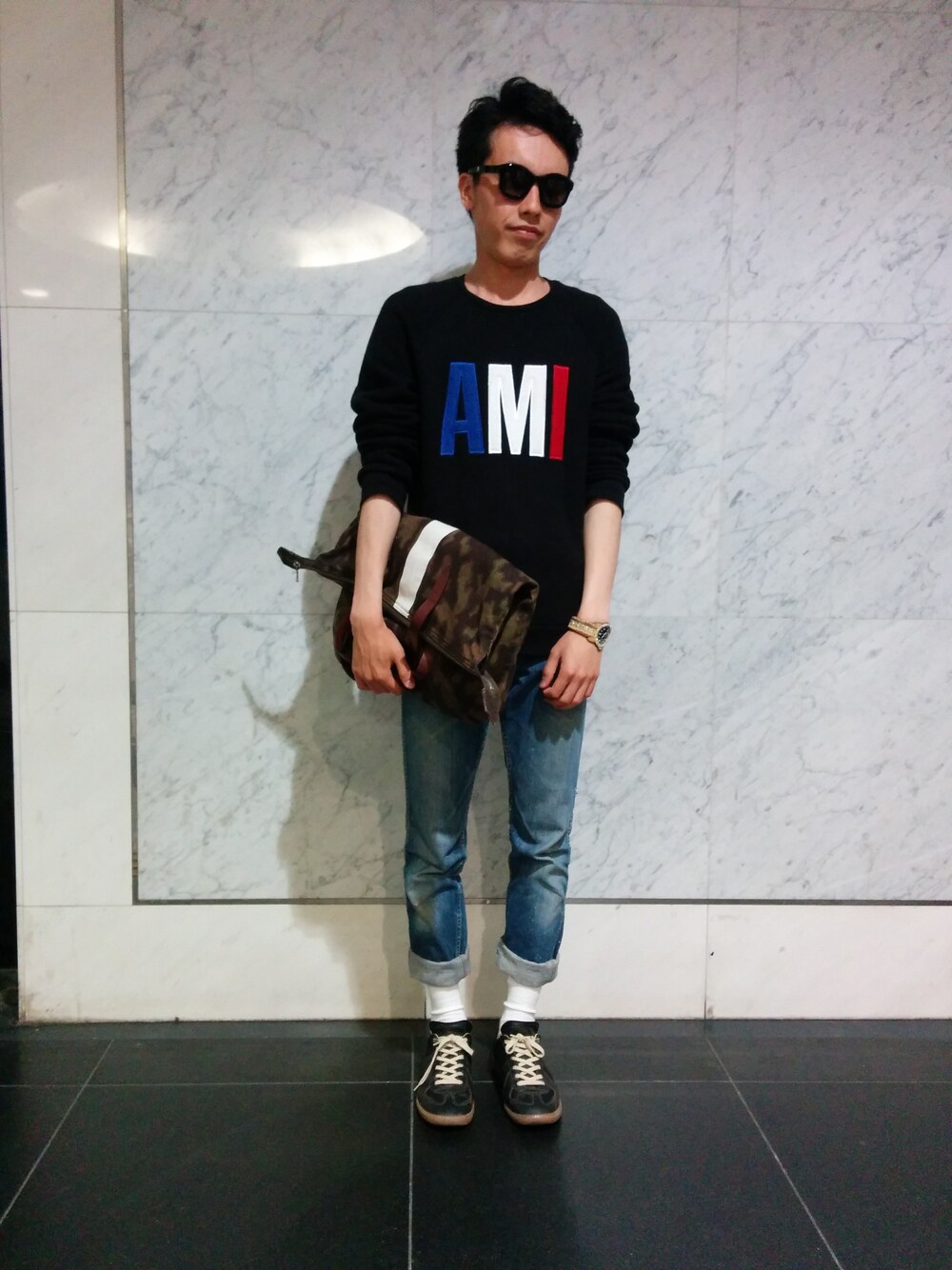 「VINTAGE、driesvannoten、Martin Margiela、KUBORAUM、amialexandremattiussi、Walter Van Beirendonck」｜「AMI Alexandre Mattiussiのアイテム（スウェット、ブラック系）」を使った、もちおかさん（メンズ・173cm）の春コーディネートの1枚目の写真