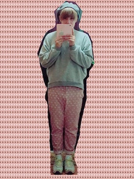 「PUNYUS（プニュズ）のアイテム（スウェット）」を使った、NICO◡̈さん（メンズ・175cm）の秋コーディネート