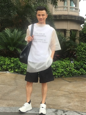 「XANDER ZHOUのアイテム」を使った、J Huangさん（メンズ・173cm）の夏コーディネート