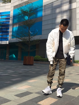 J Huangさんのコーディネート