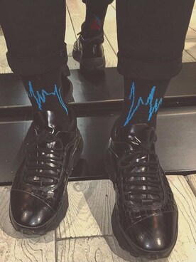 「KKtPのアイテム（スニーカー、ブラック系）」を使った、Tselovefashionさん（メンズ・178cm）の夏コーディネート