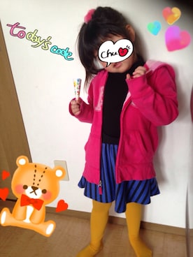 「JOURNAL STANDARD（ジャーナルスタンダード）のアイテム（スカート）」を使った、Ogura Akinaさん（キッズ・100cm）の冬コーディネート
