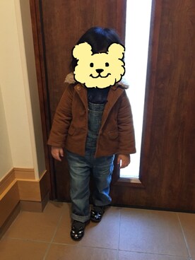 「アイテム（サロペット/オーバーオール、ブルー系）」を使った、Misakiさん（キッズ・90cm）の冬コーディネート