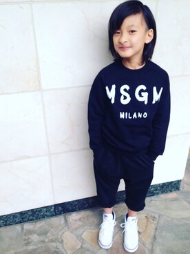 「MSGM（エムエスジーエム）のアイテム（スウェット）」を使った、achukaさん（キッズ・133cm）の冬コーディネート