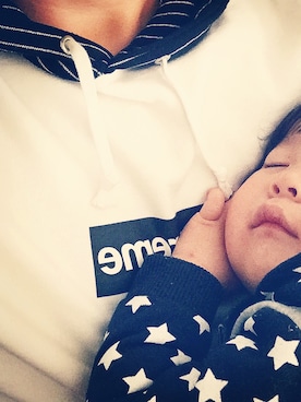 「Supreme （シュプリーム）のアイテム（パーカー、ブラック系）」を使った、coffeemilk.gucciさん（メンズ・171cm）の秋コーディネート