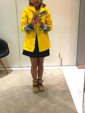 「SMILEY（スマイリー）のアイテム」を使った、Nicholee Tongさん（レディース・163cm）の春コーディネート