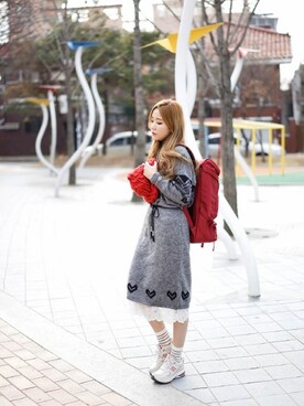 「アイテム（バックパック/リュック、レッド系）」を使った、KANGOLKOREAさん（レディース・164cm）の冬コーディネート