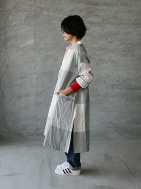 「アディダスオリジナルス」｜「アイテム（チェスターコート）」を使った、ambience-asumiさん（レディース・159cm）の春コーディネート
