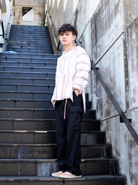 「URU（ウル）のアイテム（アクセサリー）」を使った、MANYさん（メンズ・171cm）の秋コーディネート