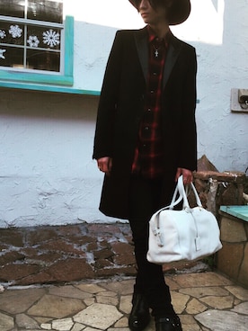 「SAINT LAURENT PARIS（サンローランパリ）のアイテム（チェスターコート）」を使った、Kazuya,さん（メンズ・170cm）の冬コーディネート