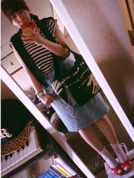 「Marc by Marc Jacobs（マークバイマークジェイコブス）のHAND SUPY TOTE（トートバッグ、ブラック系）」を使った、MIKIさん（レディース・160cm）の春コーディネート