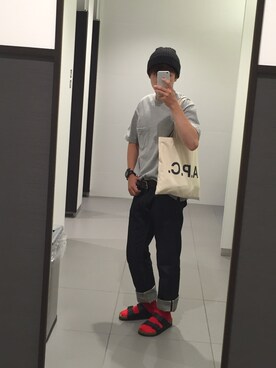 「red」｜「アイテム（ニットキャップ/ビーニー）」を使った、慶太さん（メンズ・171cm）の夏コーディネート