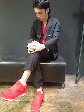 「レッド」｜「アイテム（セットアップ）」を使った、TAKAHISAさん（メンズ・174cm）の秋コーディネート