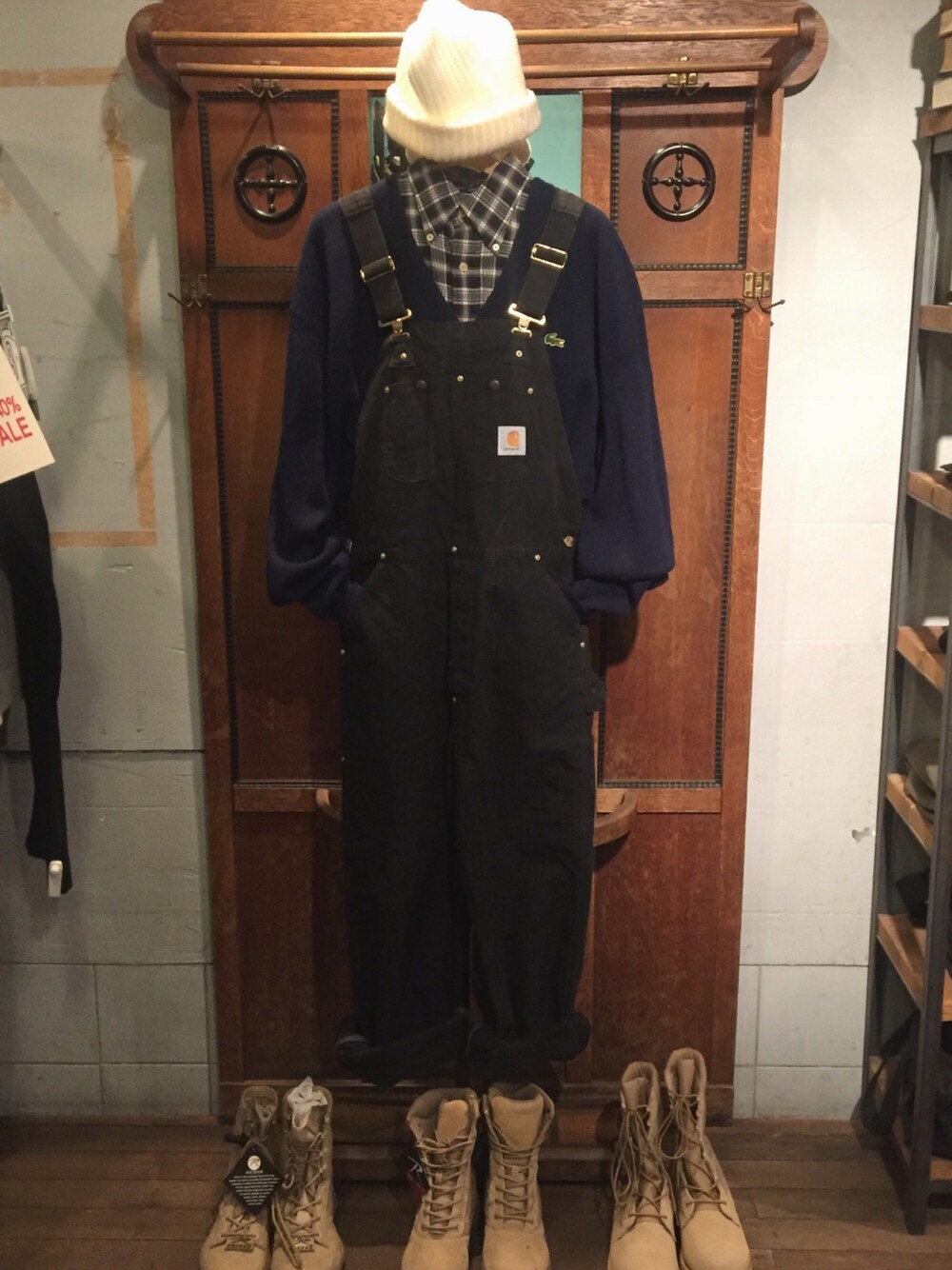 「ootd、outfit、casual、overall、오버롤、carhartt、LACOSTE、fashion、used」｜「Carharttのアイテム（つなぎ/オールインワン、ブラック系）」を使った、よよちゃんさん（レディース・163cm）の秋コーディネートの1枚目の写真