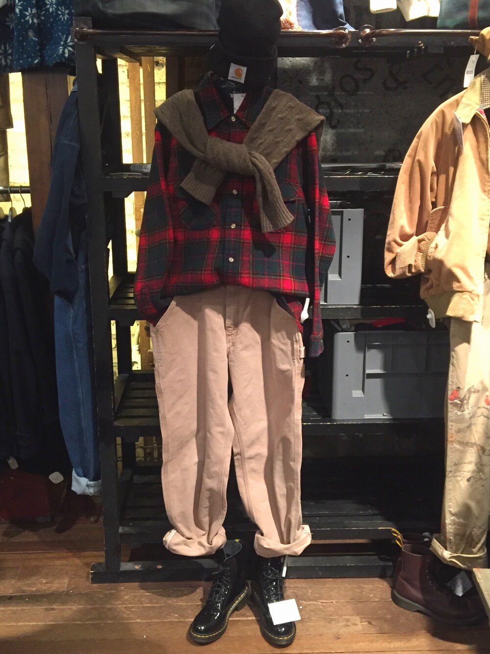 「ootd、WOOLRICH、carhartt、outfit、check、古着屋、古着、カーハート、おしゃれ」｜「POLO RALPH LAURENのアイテム（ニット/セーター、その他）」を使った、よよちゃんさん（レディース・163cm）の冬コーディネートの1枚目の写真