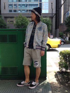 「青×白」｜「アイテム（ブルゾン）」を使った、Junpeiさん（メンズ・166cm）の春コーディネート