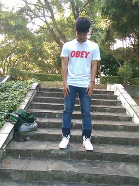 「OBEY」｜「アイテム（デニムパンツ）」を使った、jeffreyさん（メンズ・174cm）の秋コーディネート