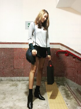 「アイテム（ファンデーション、ブラック系）」を使った、Chaylen さん（レディース・173cm）の秋コーディネート