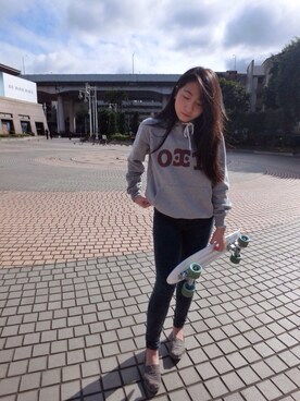 「アイテム（その他シューズ、グレー系）」を使った、magzさん（レディース・157cm）の冬コーディネート