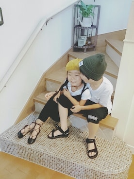 「レースアップシューズ」｜「アイテム（つなぎ/オールインワン）」を使った、elenaさん（キッズ・110cm）の夏コーディネート