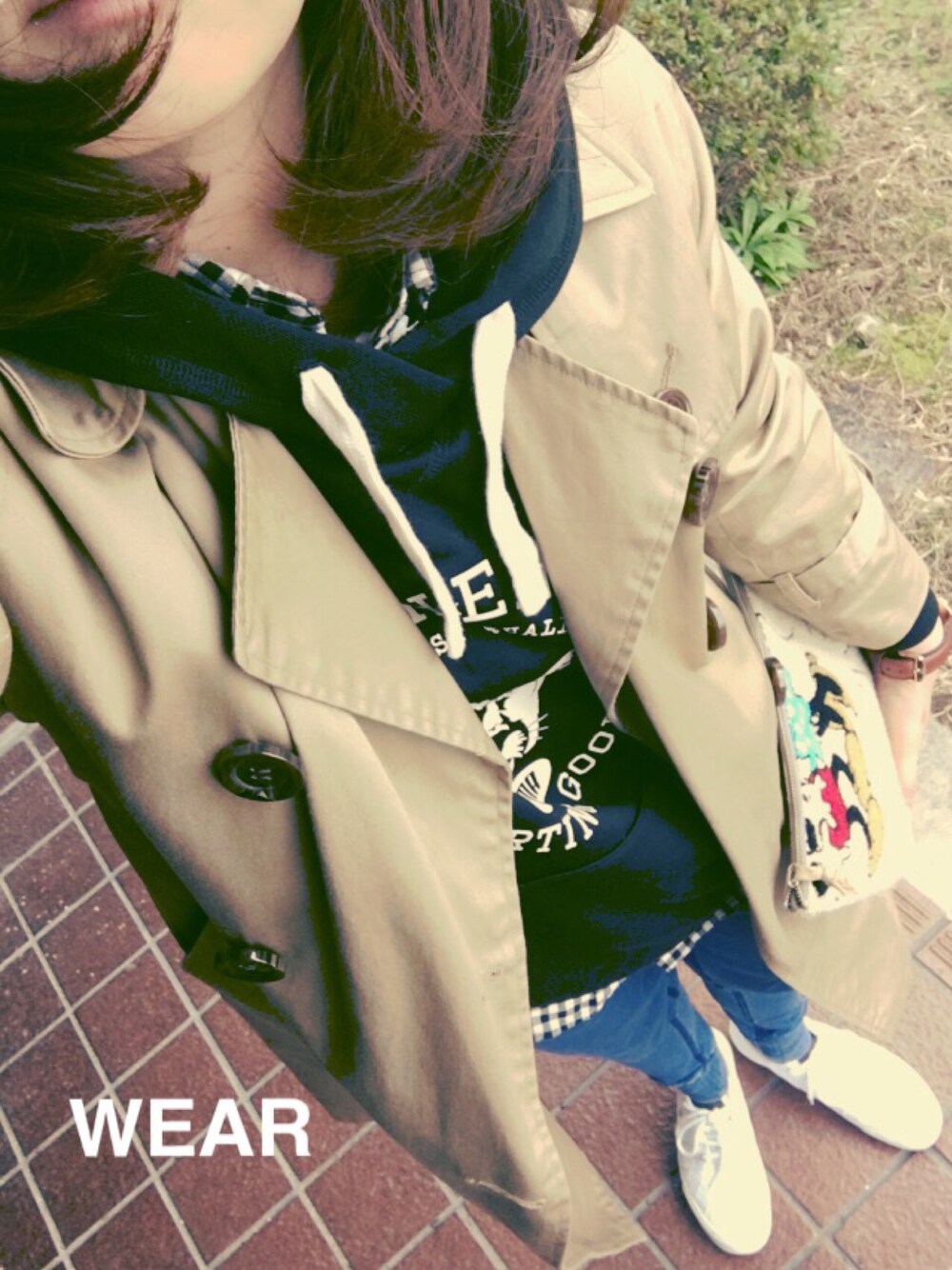 「1月WEAR新年会、WEARアラフォー同好会、股間部、トレンチコート、パーカー、スウェット」｜「LEPSIMのベーシックトレンチコート　557559（トレンチコート、ベージュ系）」を使った、yumikoさん（レディース・154cm）の冬コーディネートの1枚目の写真