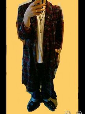 「Influence（インフルエンス）のアイテム（トップス）」を使った、宇田守さん（メンズ・179cm）の秋コーディネート