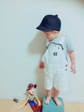 「白コーデ」｜「アイテム（オールインワン・サロペット）」を使った、Naru🌳さん（キッズ・90cm）の夏コーディネート
