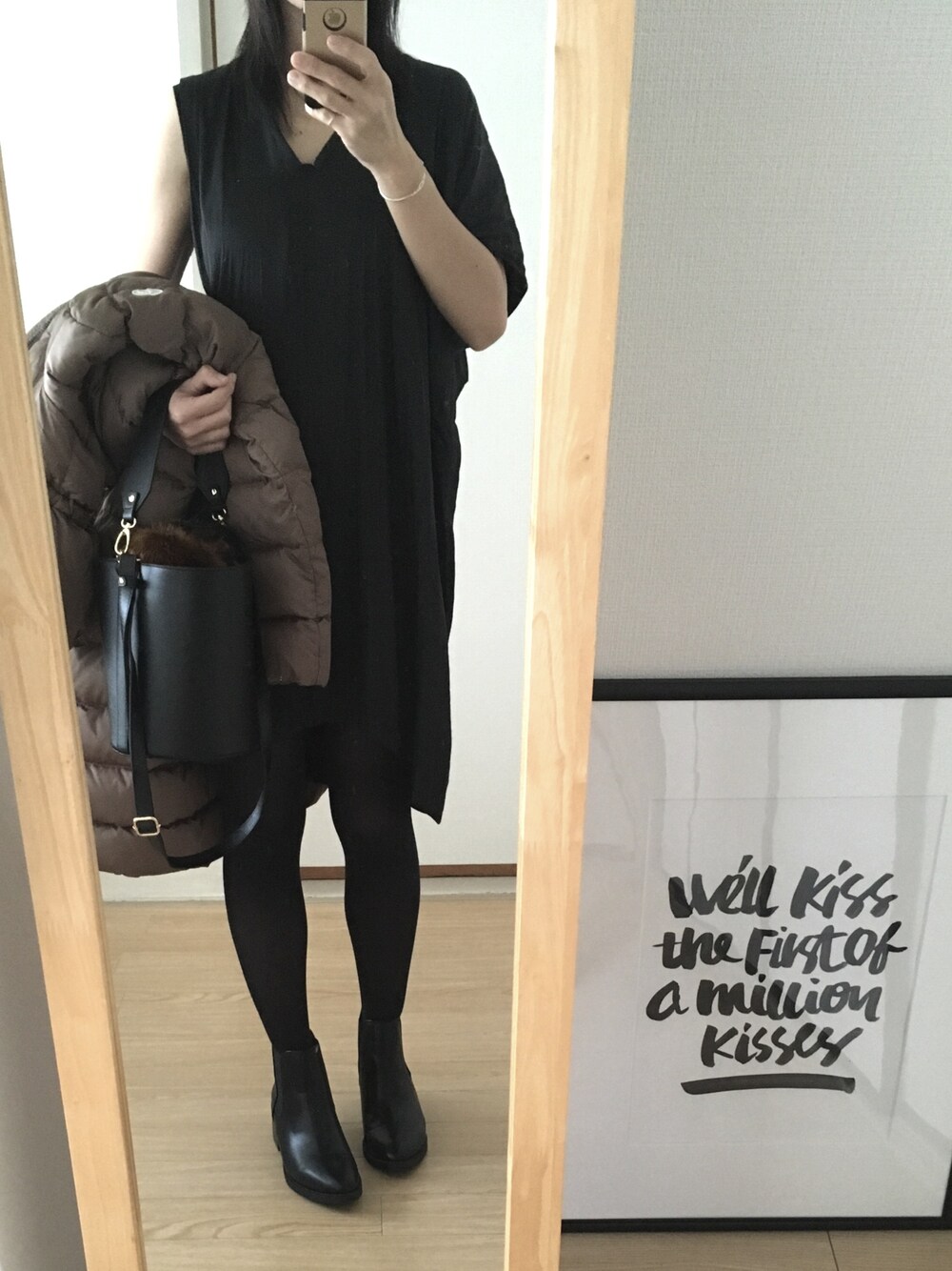 「ブラック」｜「NAPE_のアイテム（ワンピース、ブラック系）」を使った、NKCさん（レディース・158cm）の冬コーディネートの1枚目の写真