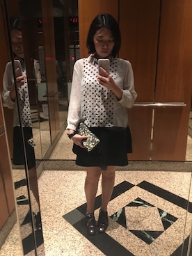 「GIVENCHY（ジバンシイ）のアイテム（財布/小物）」を使った、니콜さん（レディース・160cm）の秋コーディネート