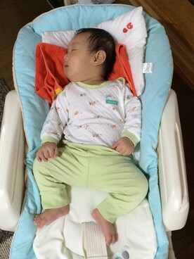 「アイテム（ママ＆ベビー、グリーン系）」を使った、®inさん（キッズ・70cm）の秋コーディネート