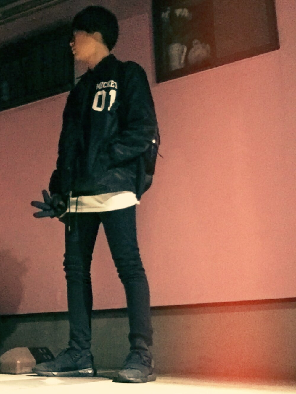 「ストリート、コーチジャケット、Y-3、ナイキ」｜「L.H.Pのアイテム（ナイロンジャケット、ブラック系）」を使った、れいさん（メンズ・171cm）の冬コーディネートの1枚目の写真