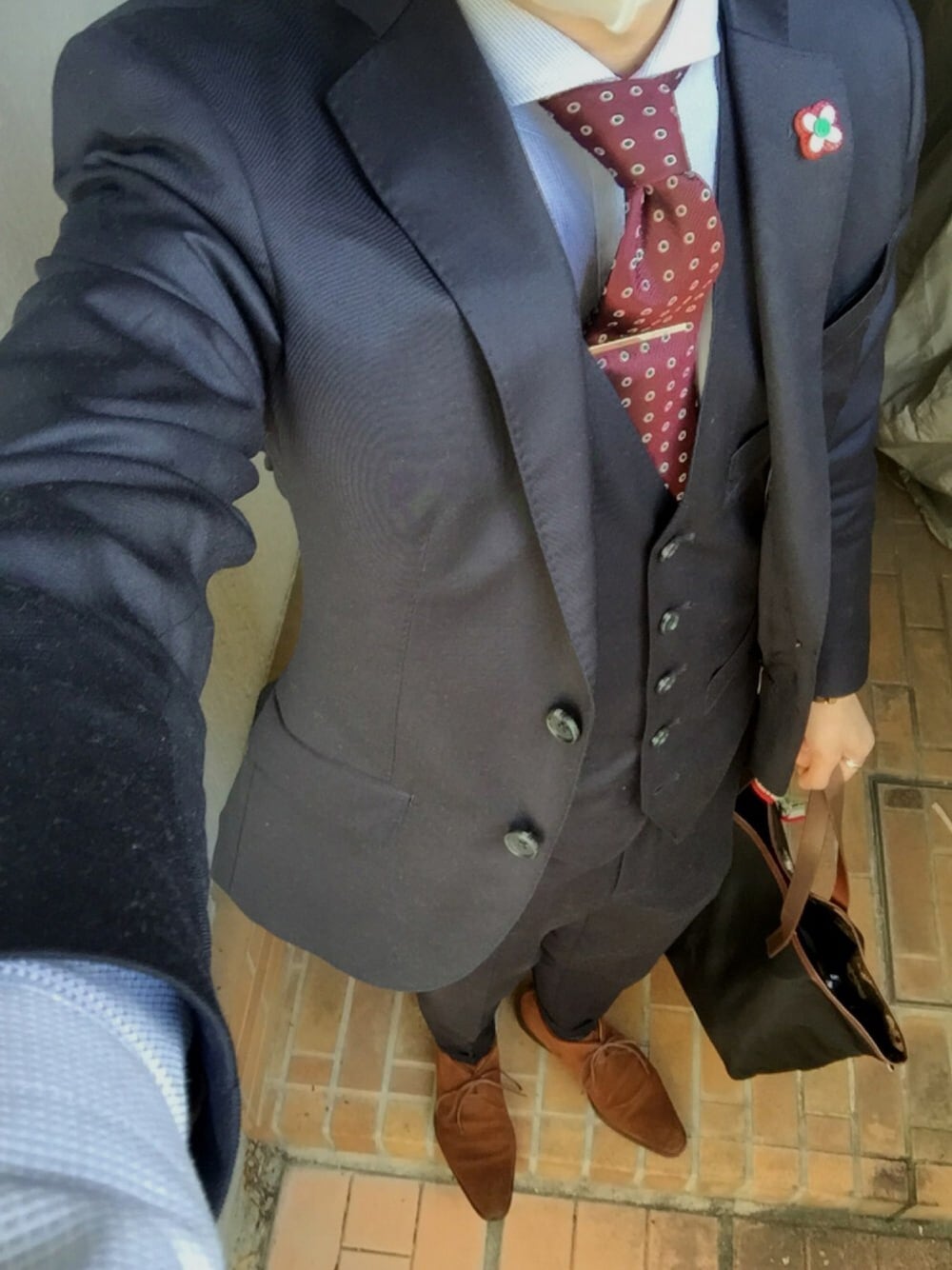 「花粉症、スーツ」｜「VISARUNOのアイテム（フォーマルスーツ/小物、ブルー系）」を使った、TAKUMIさん（メンズ・169cm）の春コーディネートの1枚目の写真
