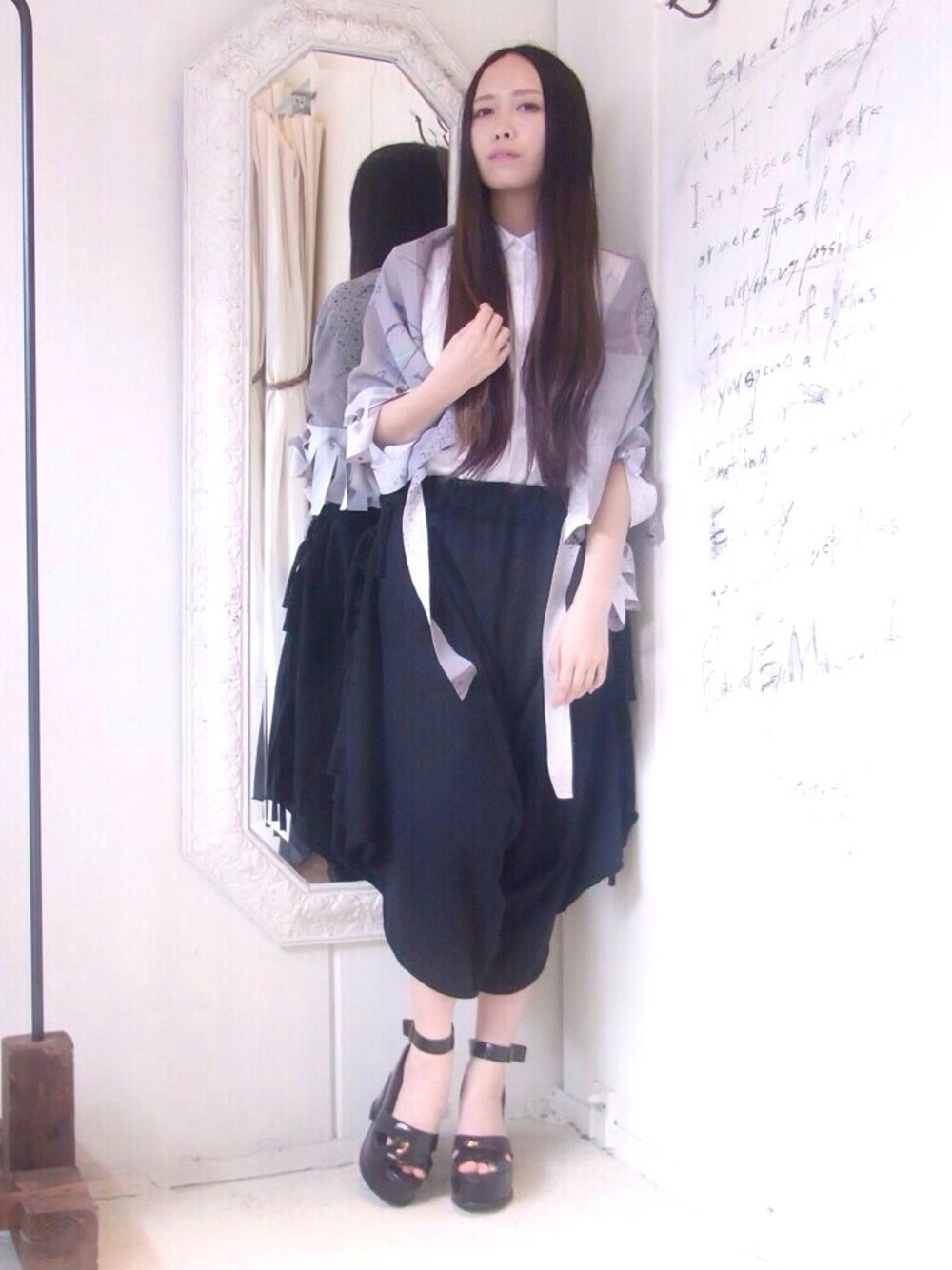 「星柄、モノトーン、MACARONIC、HISUI」｜「アイテム（その他、グレー系）」を使った、staffさん（レディース・158cm）の夏コーディネートの1枚目の写真