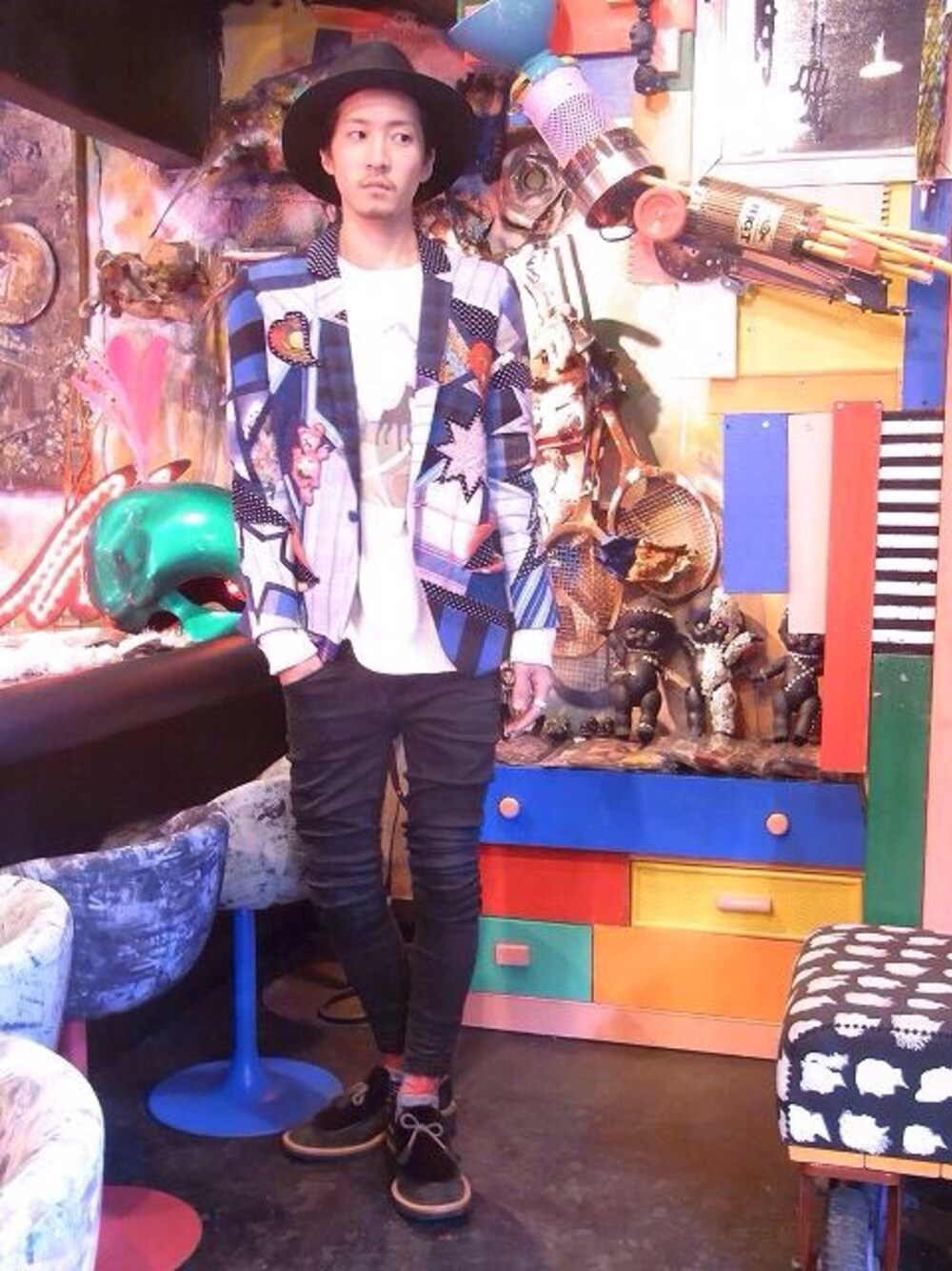 「MACARONIC、bodysong.、JUCO、ローファー、ハット、ジャケット、HUF」｜「MACARONICの切り替え唇ジャケット（テーラードジャケット、ブルー系）」を使った、staffさん（メンズ・170cm）の秋コーディネートの1枚目の写真