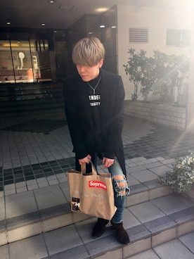 「JOHN LAWRENCE SULLIVAN accessory（ジョンローレンスサリバンアクセサリー）のアイテム（チェスターコート）」を使った、ニイツマカズキさん（メンズ・175cm）の冬コーディネート