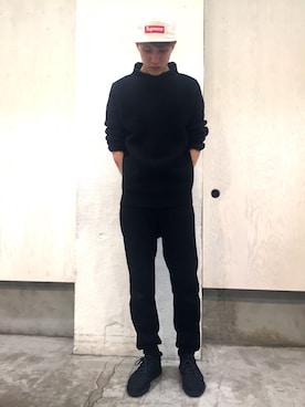 「BEAMS（ビームス）のアイテム（ニット/セーター、ブラック系）」を使った、yocelotさん（メンズ）の冬コーディネート